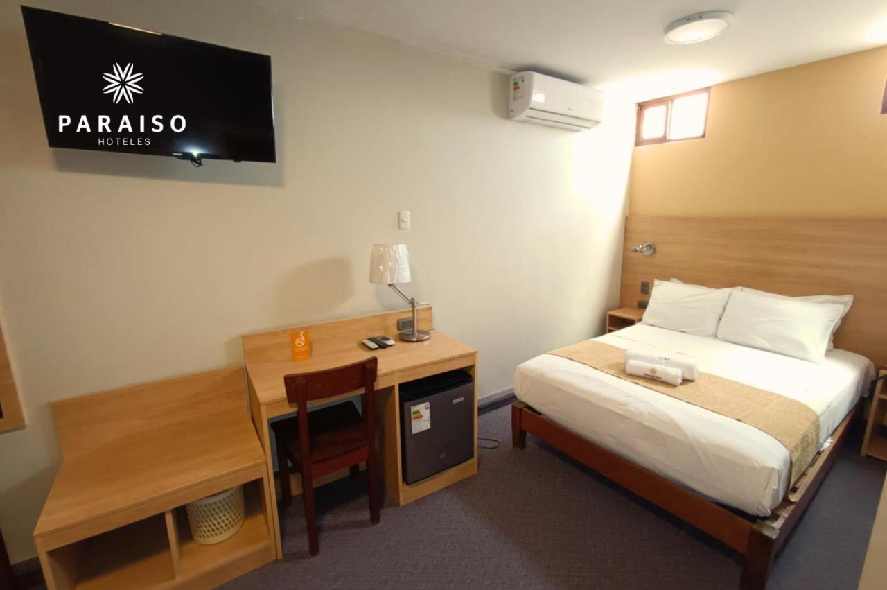 Hoteles Paraiso チクラーヨ エクステリア 写真