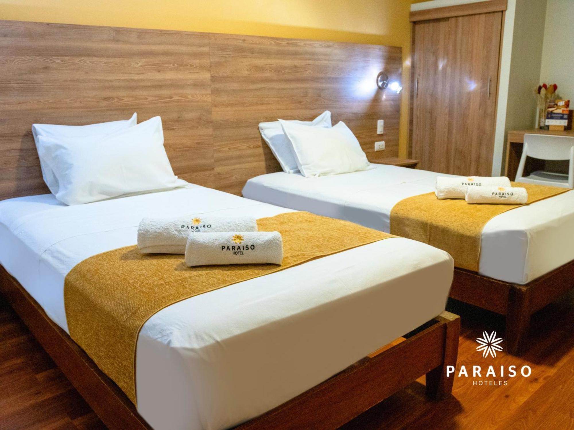 Hoteles Paraiso チクラーヨ エクステリア 写真