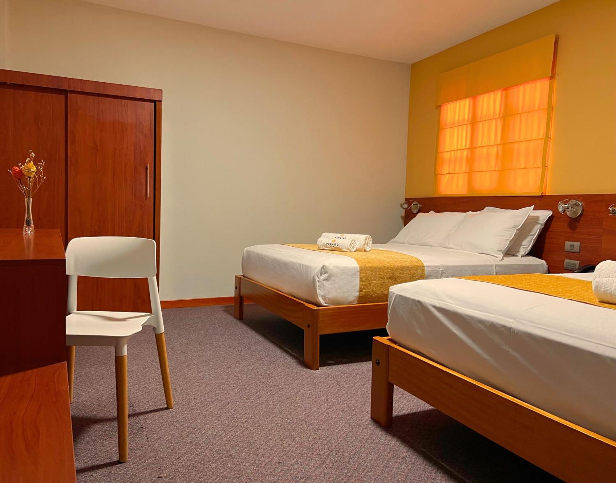 Hoteles Paraiso チクラーヨ エクステリア 写真